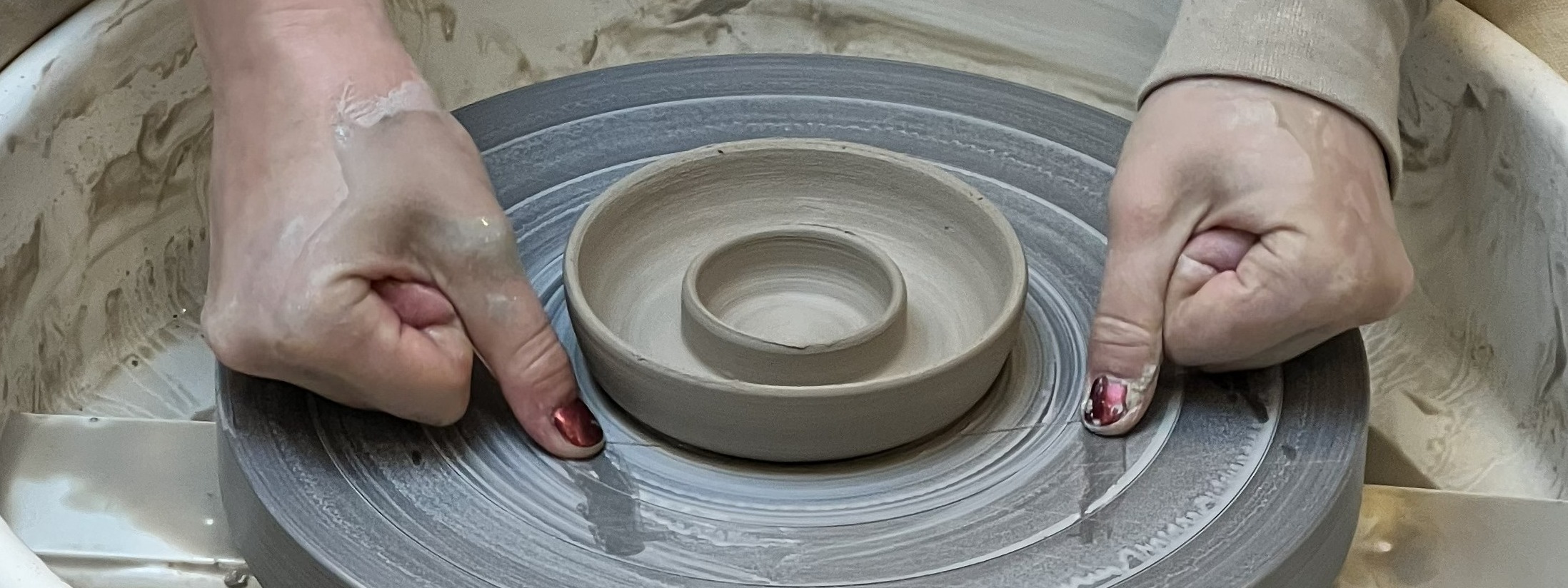 Taster Class wheel throwing